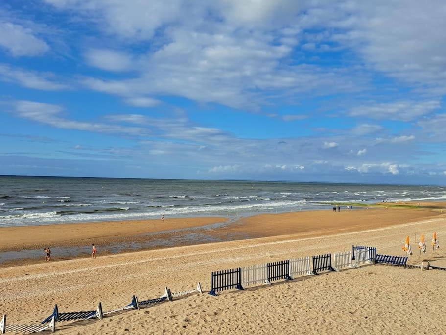 Studio Chic, Hyper Centre, 4 Minutes De La Plage Cabourg Ngoại thất bức ảnh